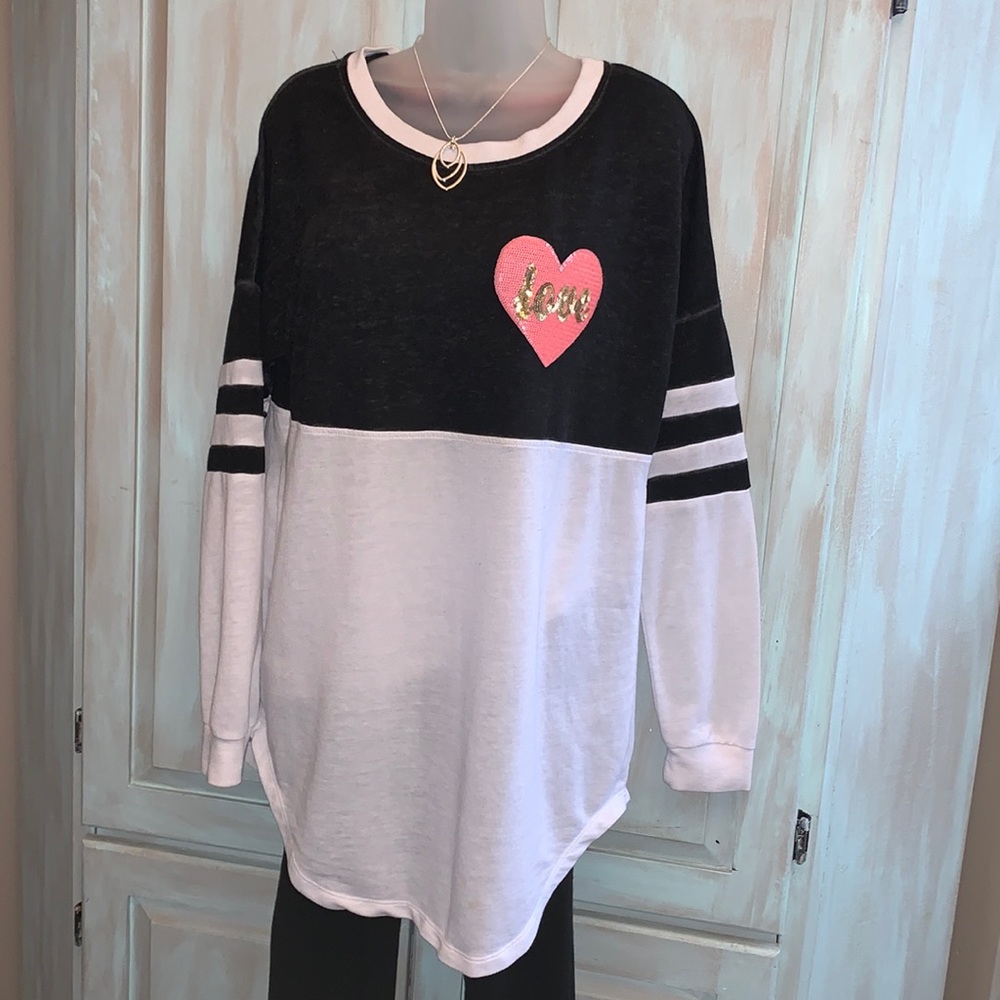 Miss Chievous jersey shirt with orange/pink sequins heart Sz ~> Medium